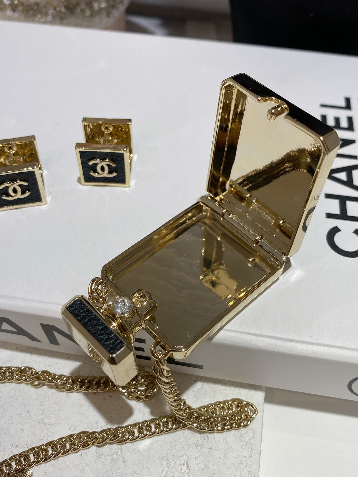 18K Chanel No.5 Perfume Pendant Vintage Necklace