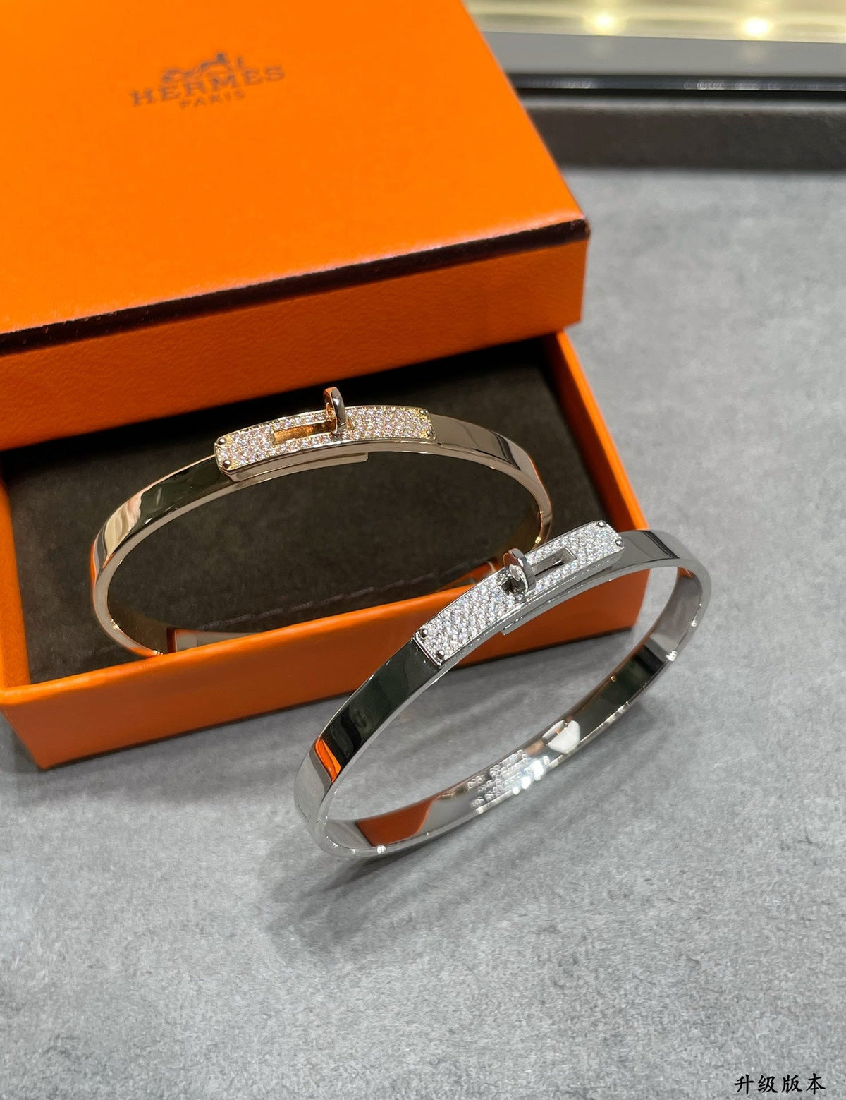 18K Kelly Small Model Diamond Hermès Bracelet