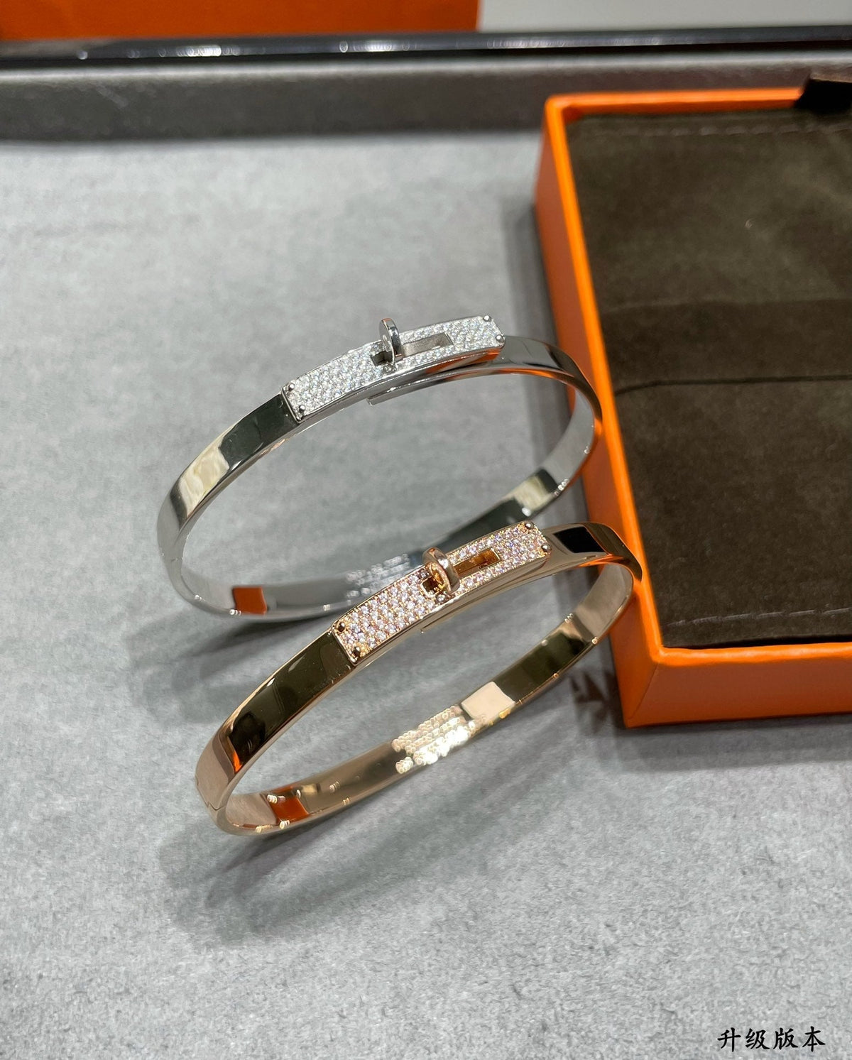 18K Kelly Small Model Diamond Hermès Bracelet