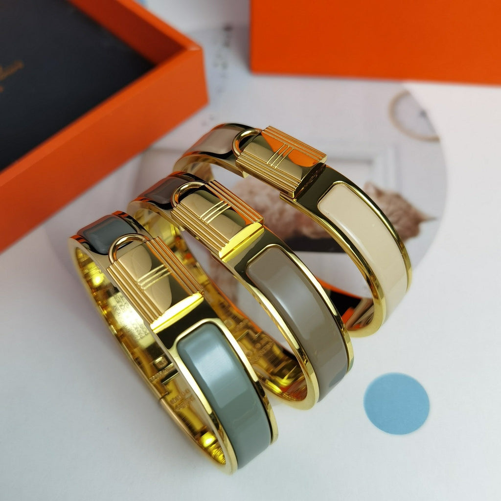 18K Clic Cadenas Light Brown Hermès Bracelet