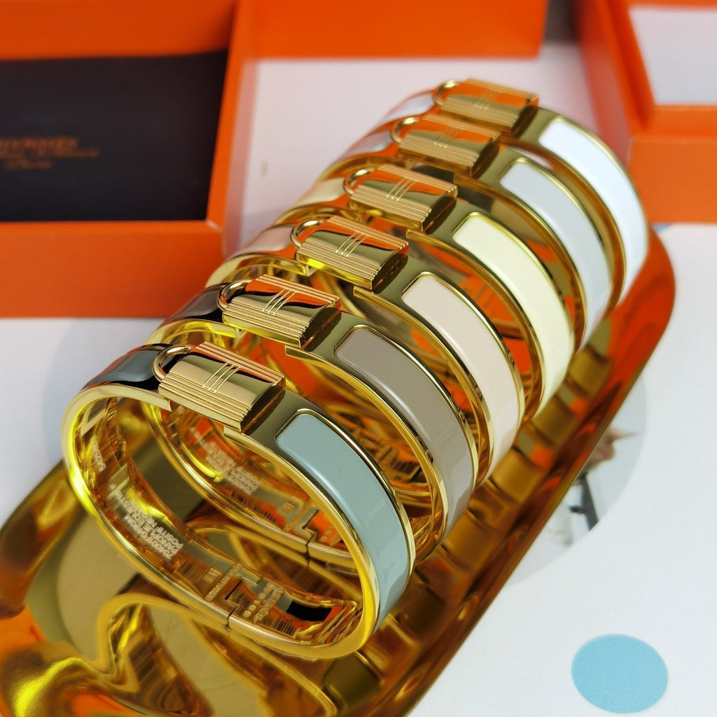18K Clic Cadenas Light Brown Hermès Bracelet