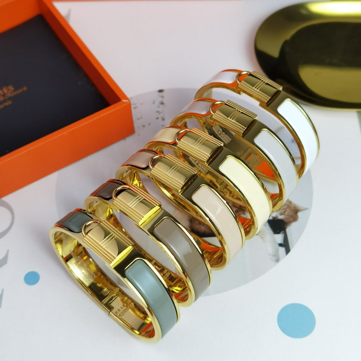 18K Clic Cadenas Light Brown Hermès Bracelet