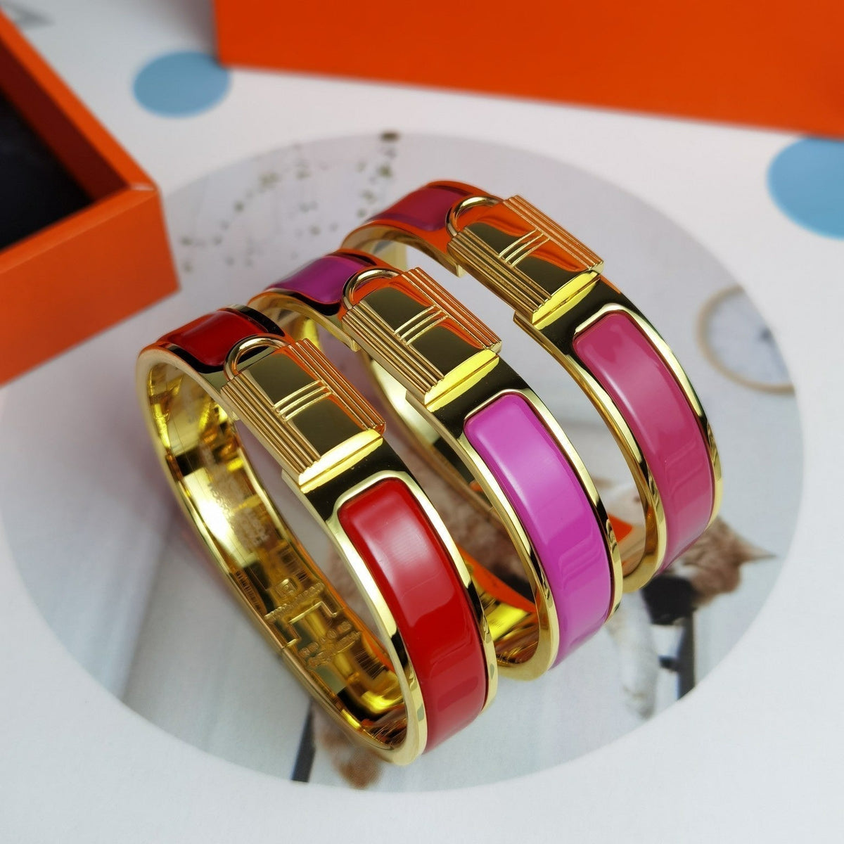 18K Clic Cadenas Red Hermès Bracelet