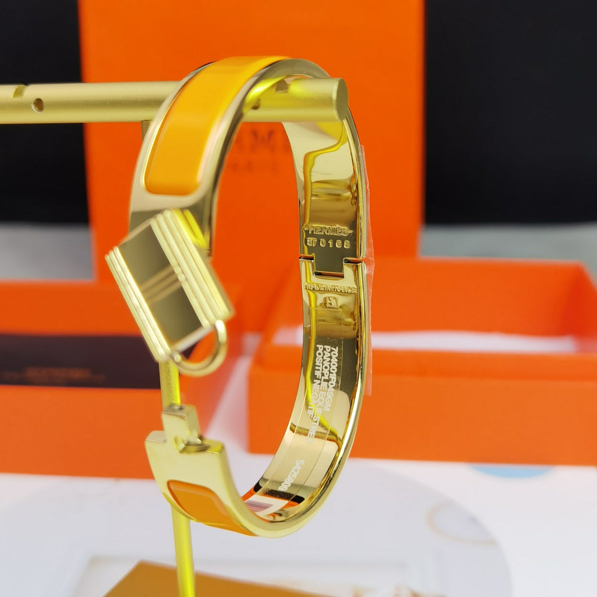 18K Clic Cadenas Orange Hermès Bracelet