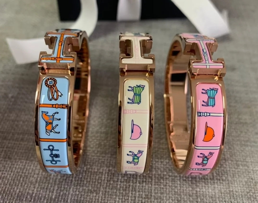 18K Clic Hermès Couvertures Blue Bracelet