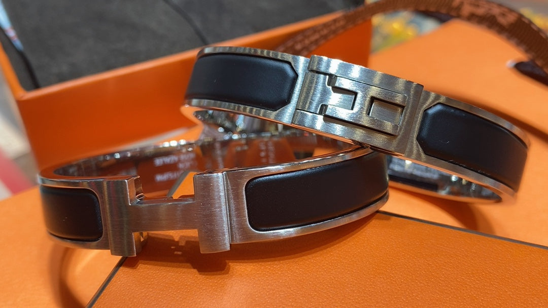 18K Jet Black Hermès Bracelet