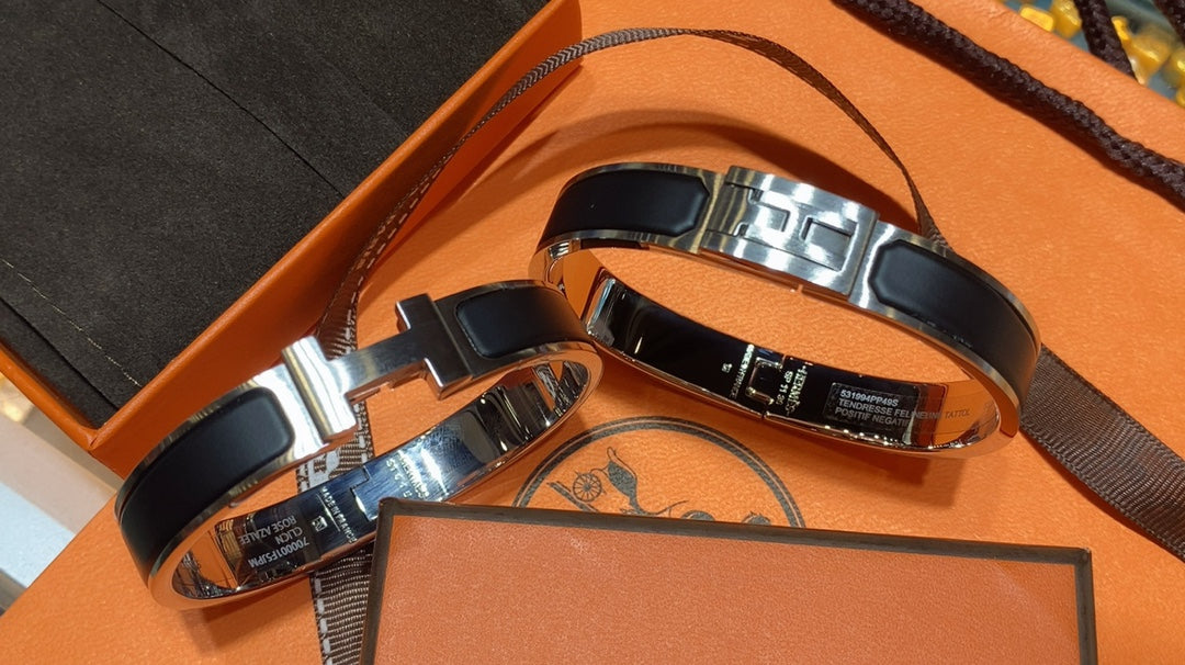 18K Jet Black Hermès Bracelet