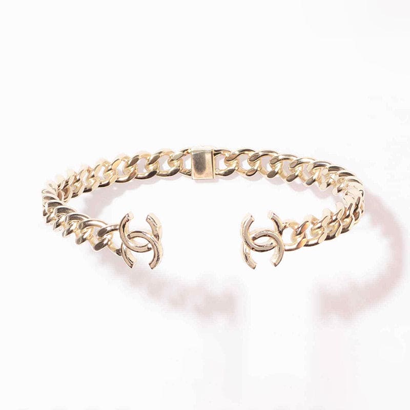 18K Interlocking Chanel Cuff Logo Choker Necklaces