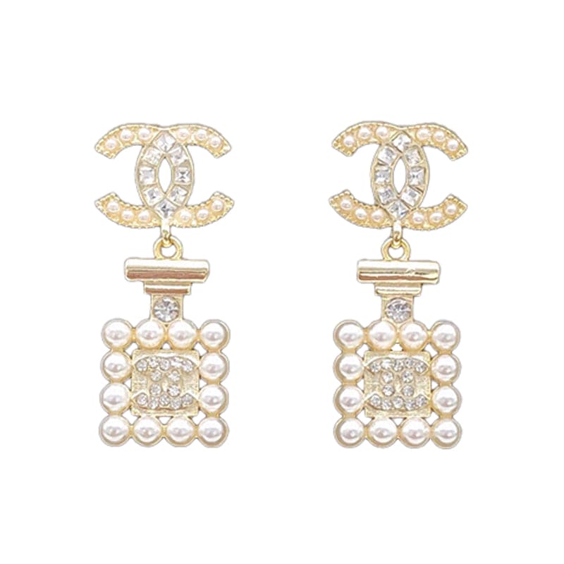 18K Chanel Pearl Shape Earrings