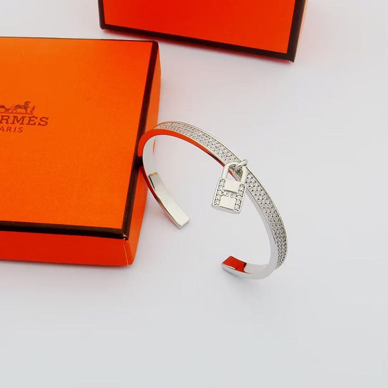 18K Kelly Clochette Diamond Hermès Bracelet