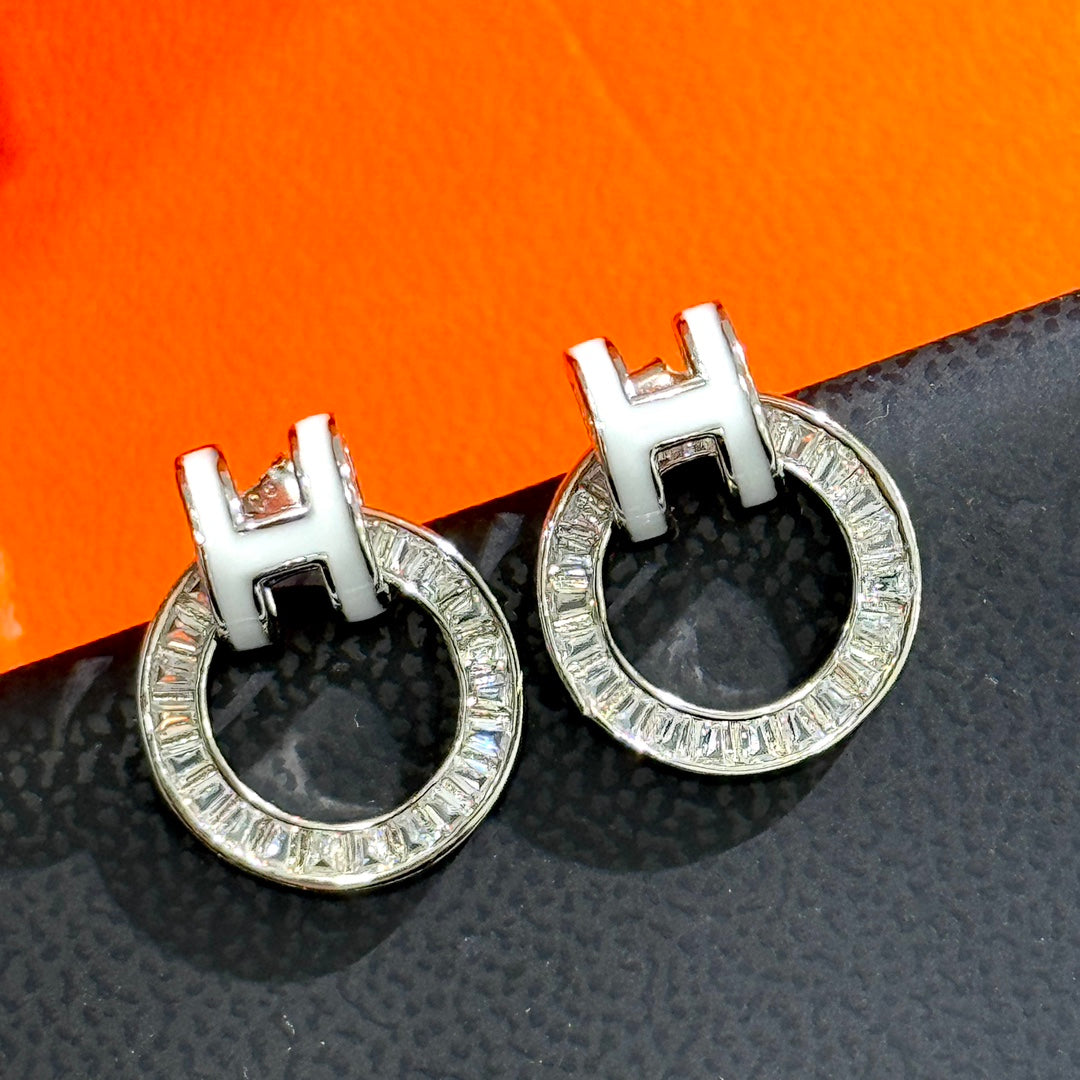 18K Clic Hermès Diamond Earrings