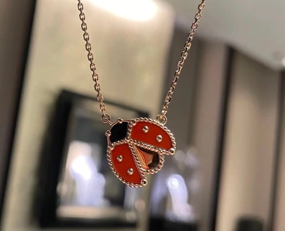18K Van Cleef & Arpels Lucky Spring Pendant Necklace