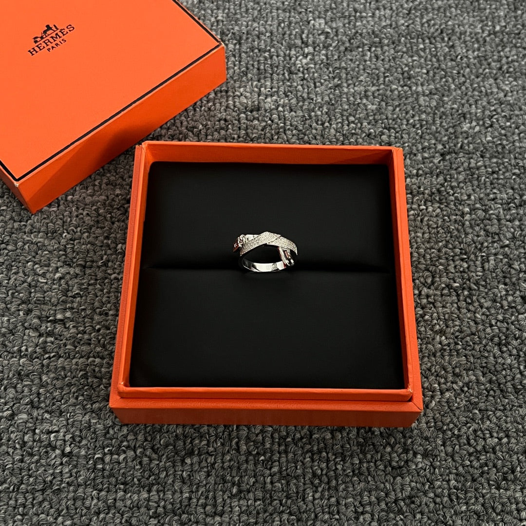 18K Kelly Gavroche Diamonds Hermès Ring