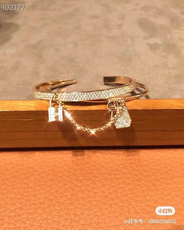 18K Kelly Clochette Diamonds Hermès Bracelet