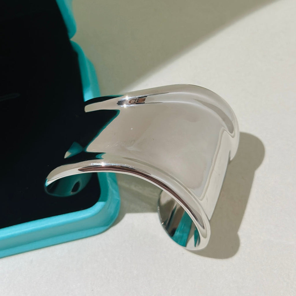 Tiffany & Co. Elsa Peretti Medium Bone Cuff Bracelet