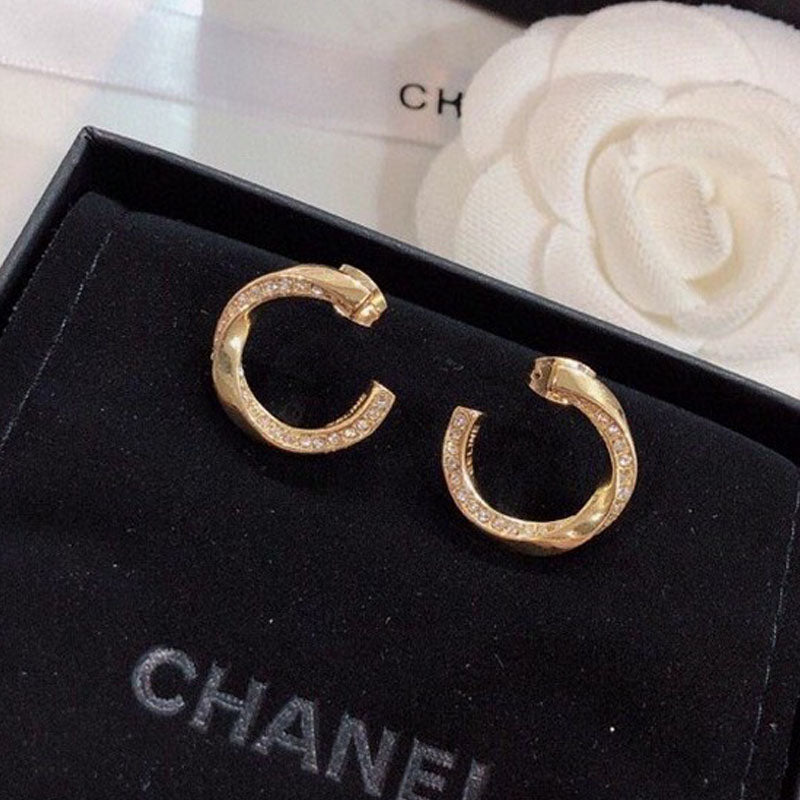 18K Chanel Half Cirle Diamond Earrings