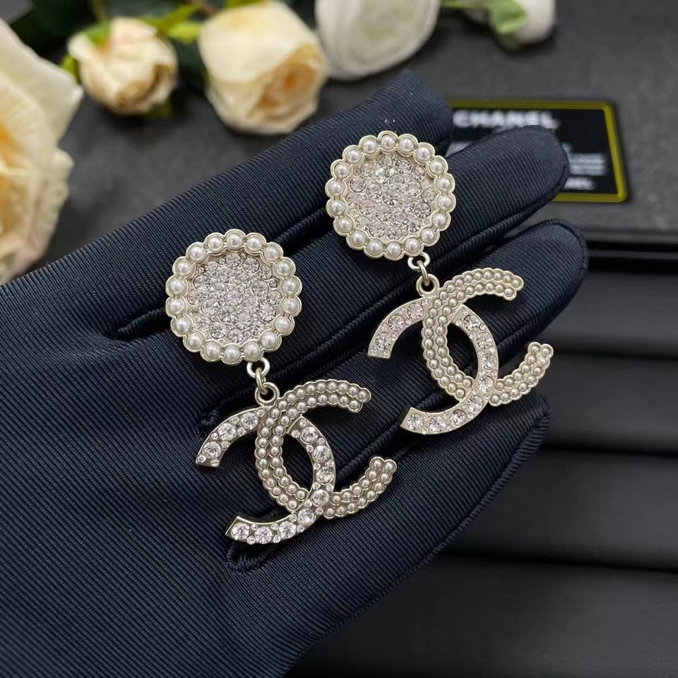 18K Chanel Diamond Drop Earrings