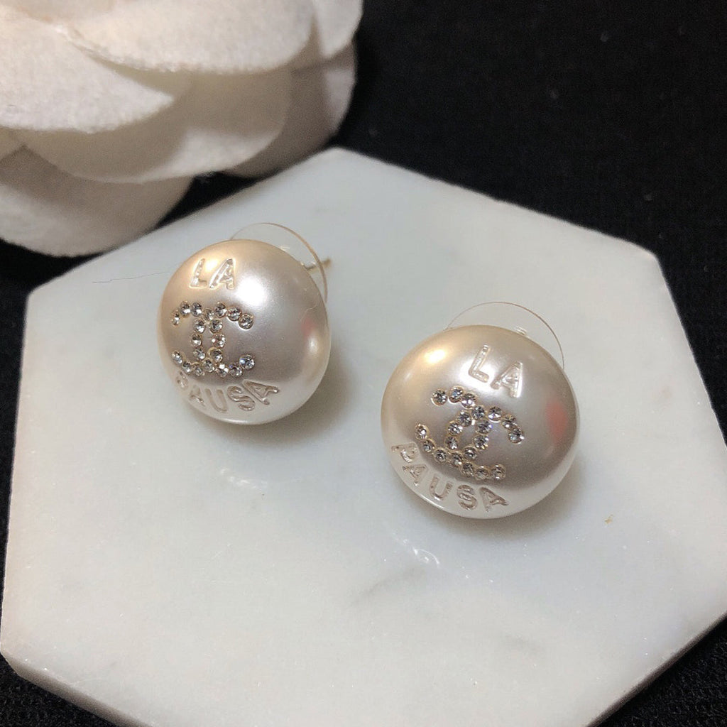 18K Chanel Pearl Earrings