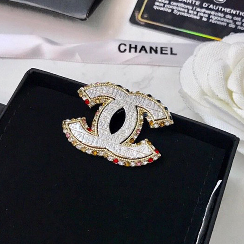 18K Chanel Diamonds Brooch