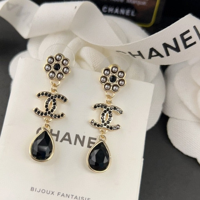 18K Chanel Black Crystals Earrings