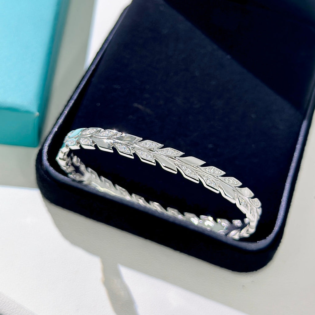 18K Tiffany & Co. Victoria Vine Diamonds Bracelet