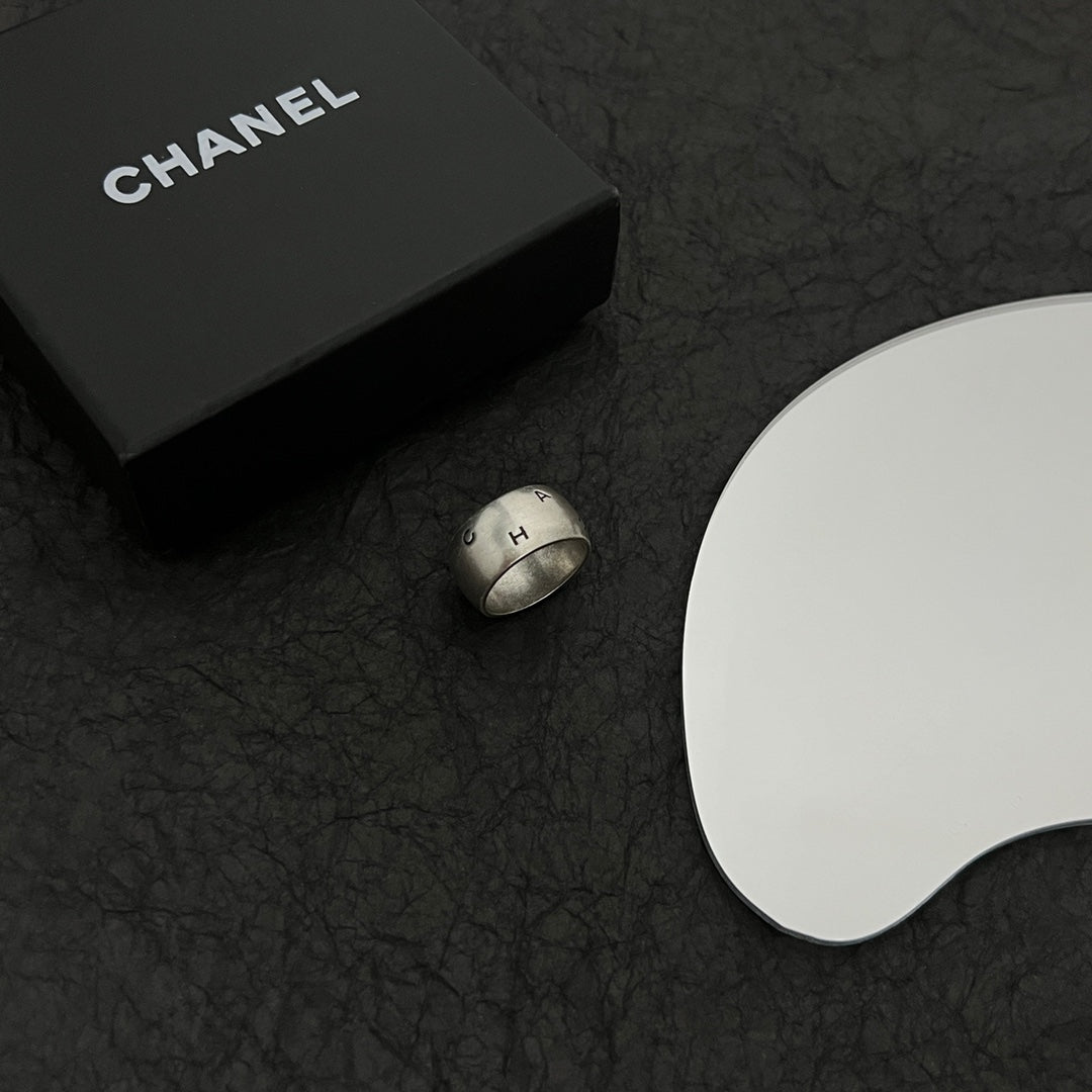18K Chanel Vintage Ring