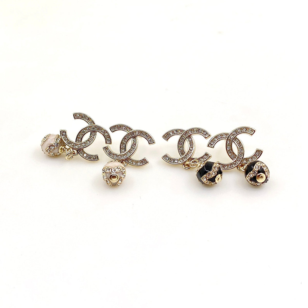 18K Chanel Pearl Pendant Earrings