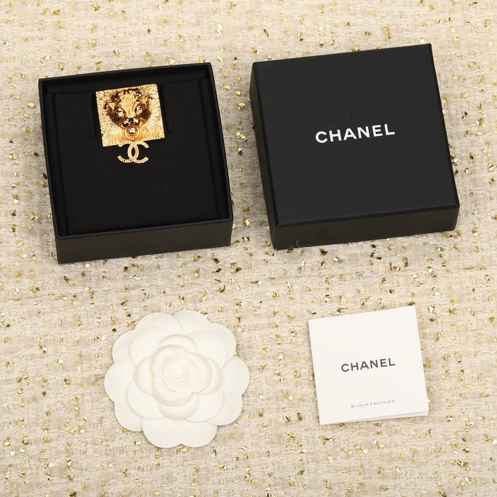 18K Chanel Tiger Brooch