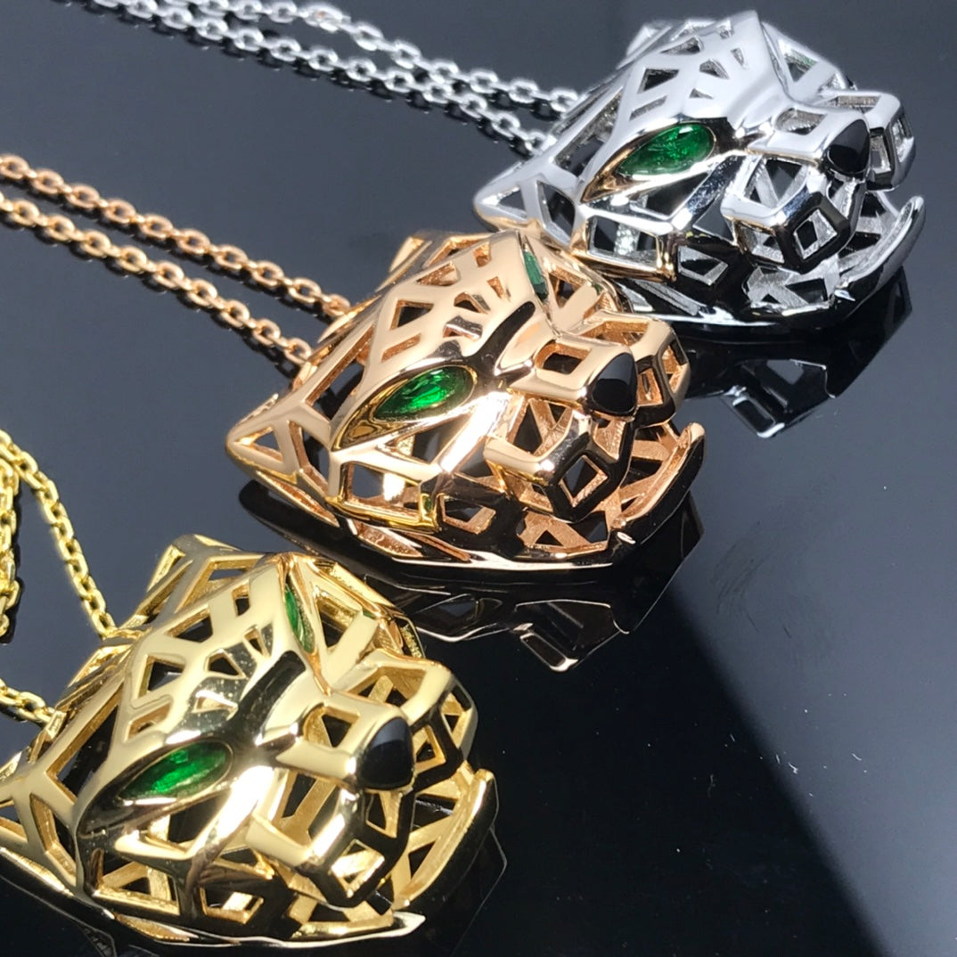 18K Cartier Panthère De Necklace