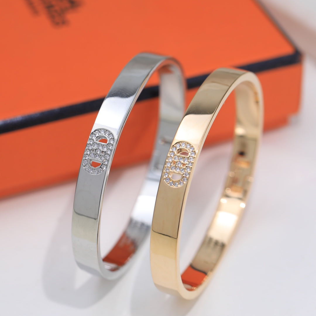 18K Hermès Diamonds Bracelet