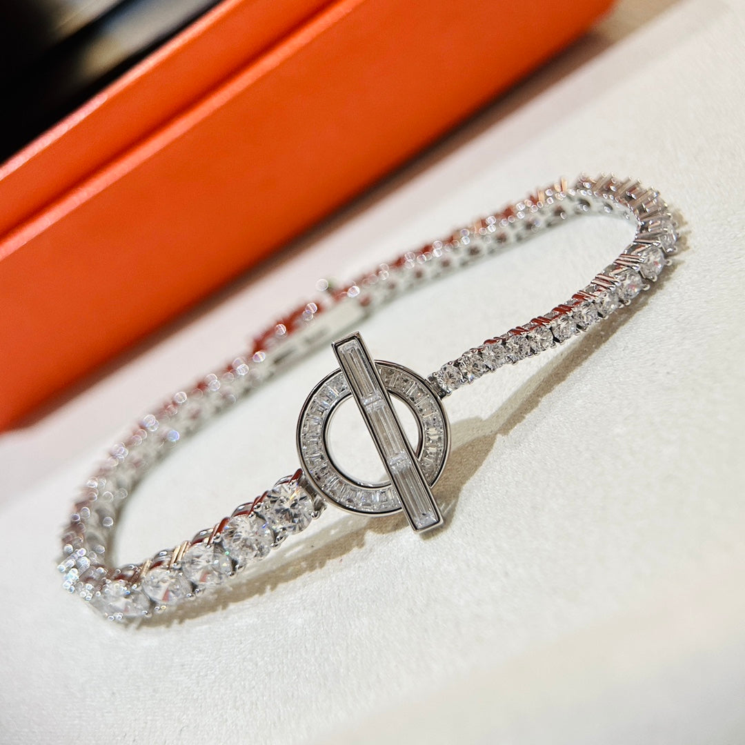 18K Finesse Link Diamond Hermès Bracelet