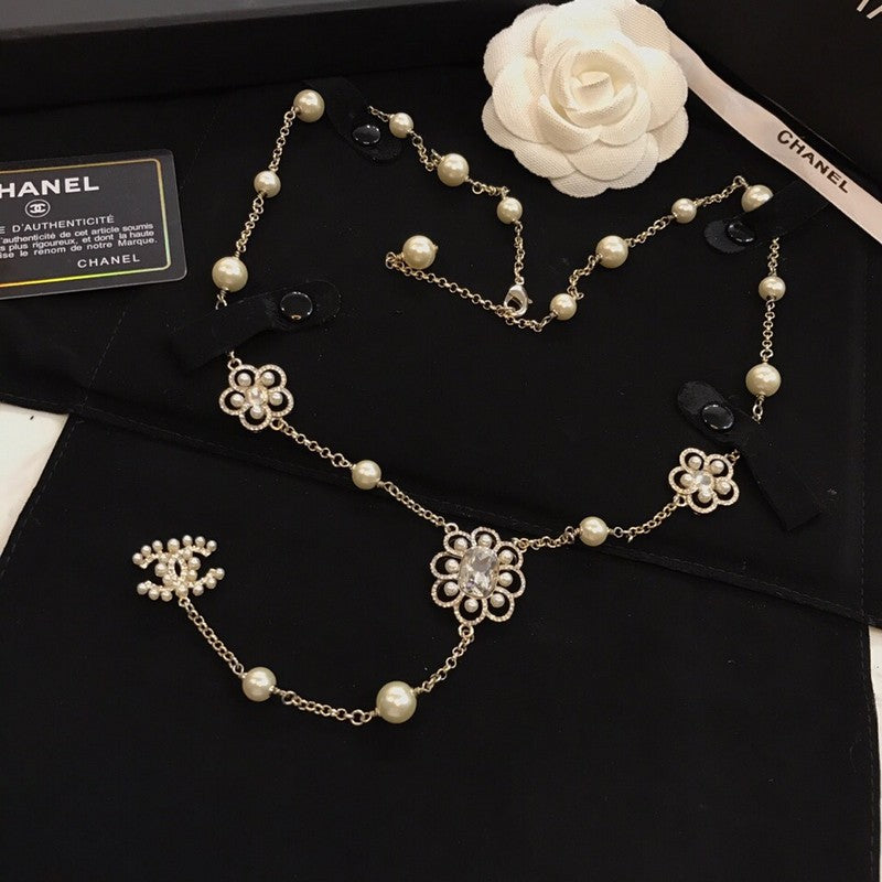 18K Chanel Flowers Pearl Long Necklace