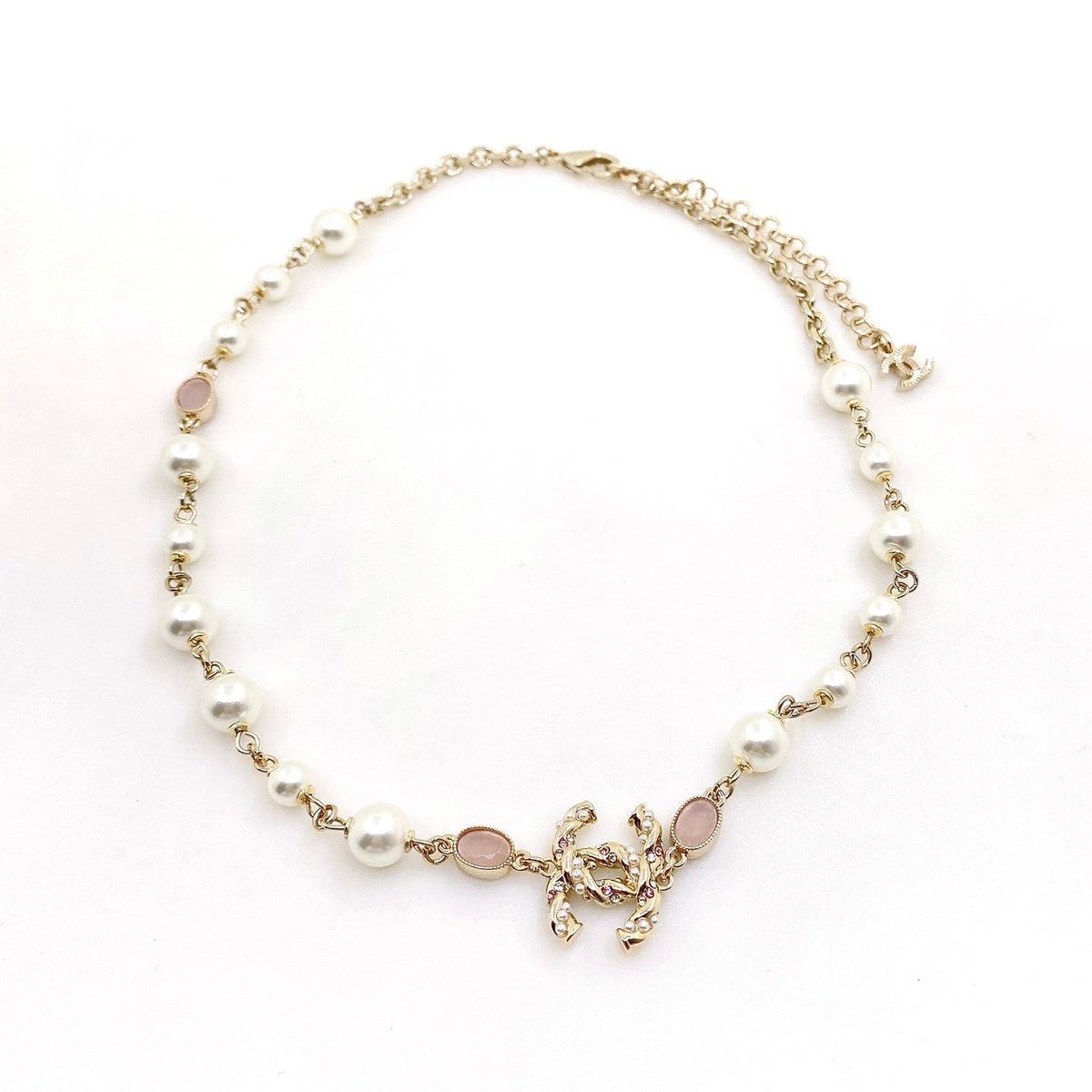 18K Chanel Pearls Necklace