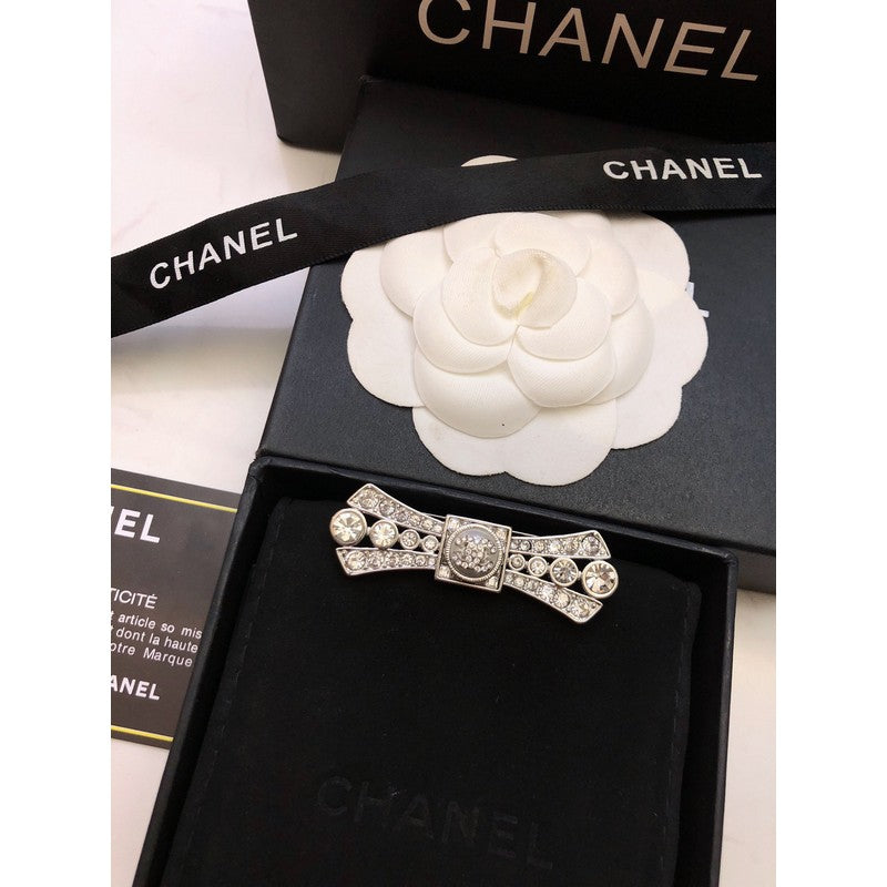 18K Chanel Bow Tie Diamond Brooch