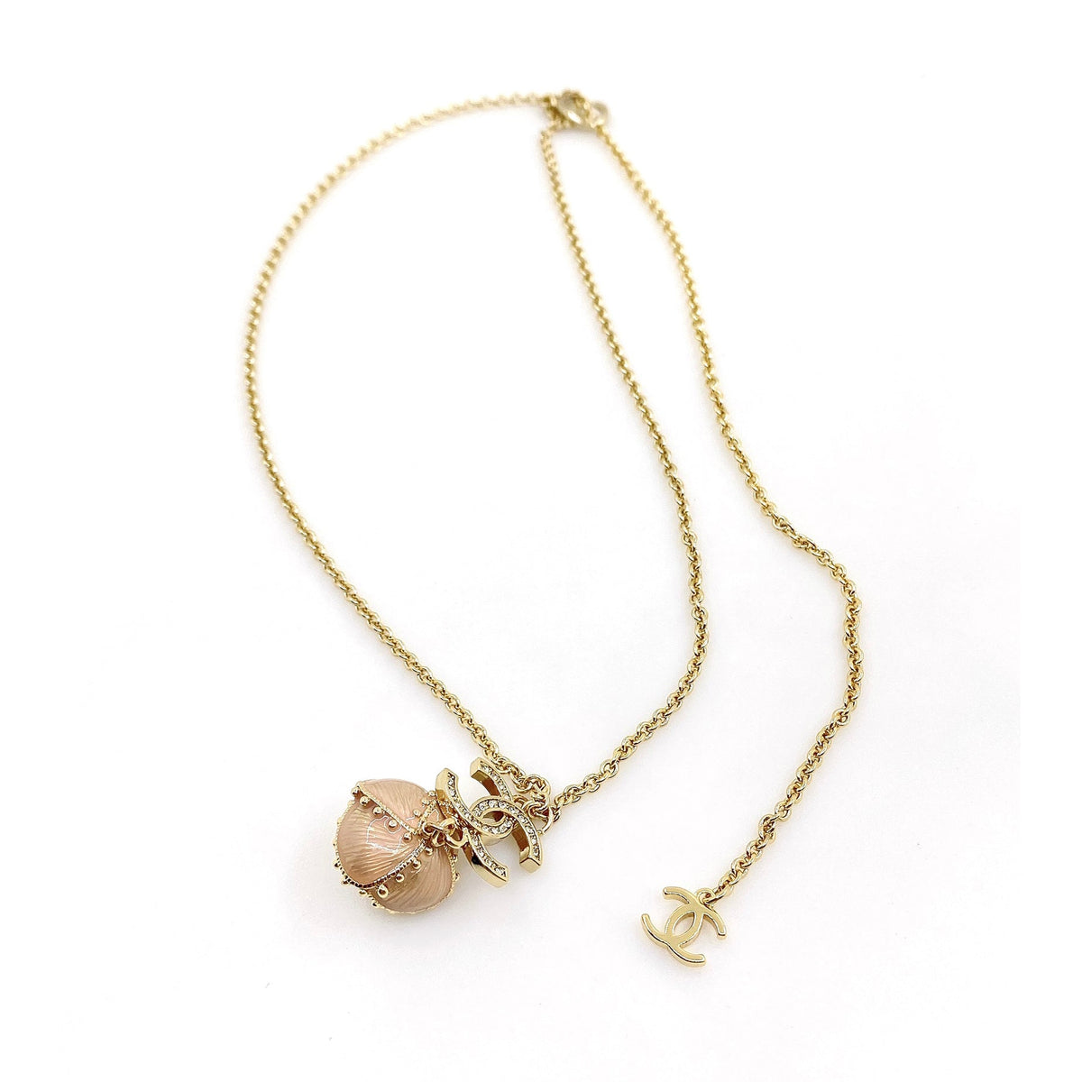 18K Chanel Pearls Flower Necklace