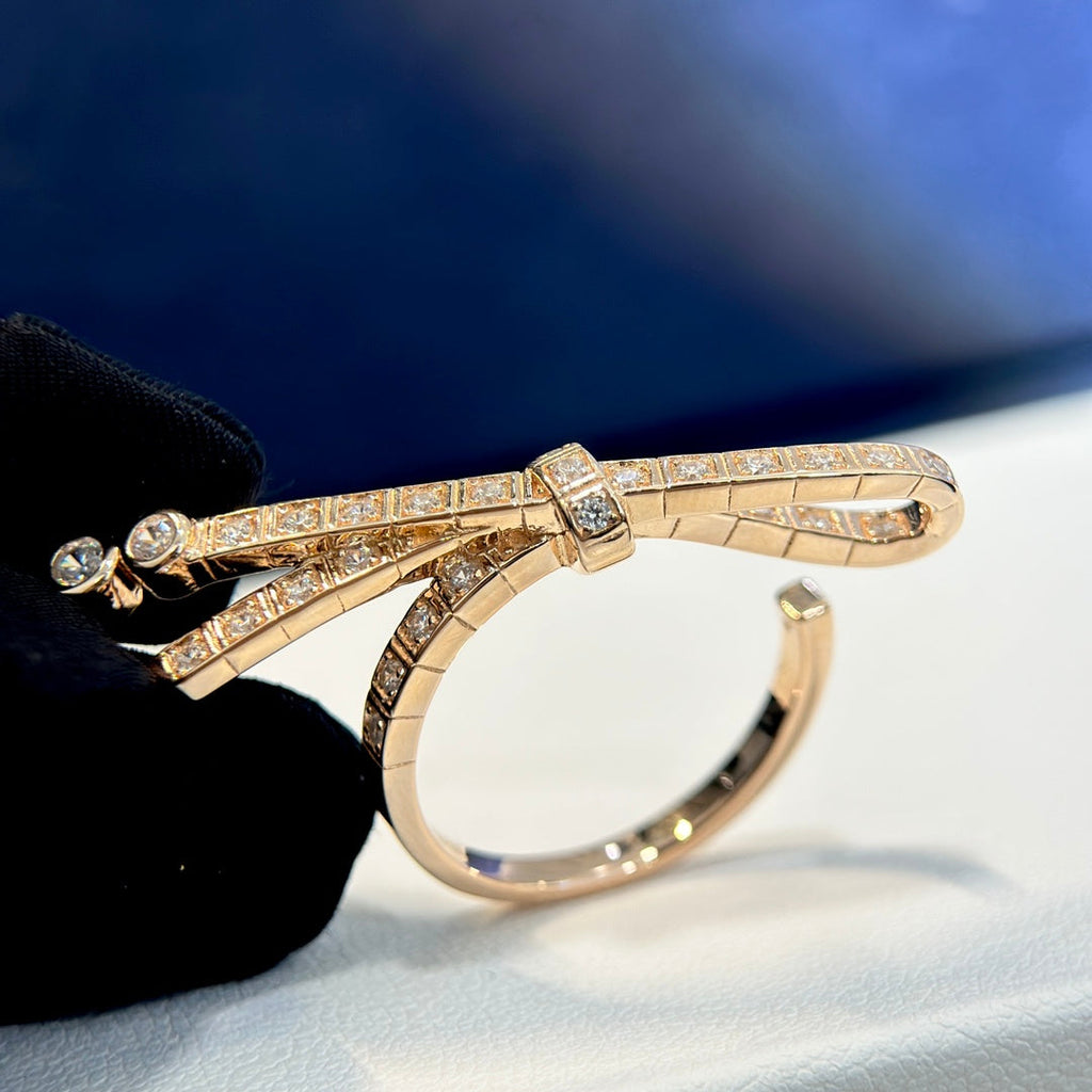 18K Chanel Ruban Diamonds Ring