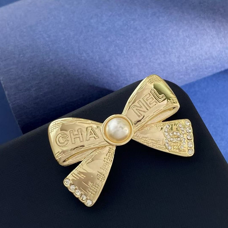 18K Chanel Bow Tie Gold Brooch
