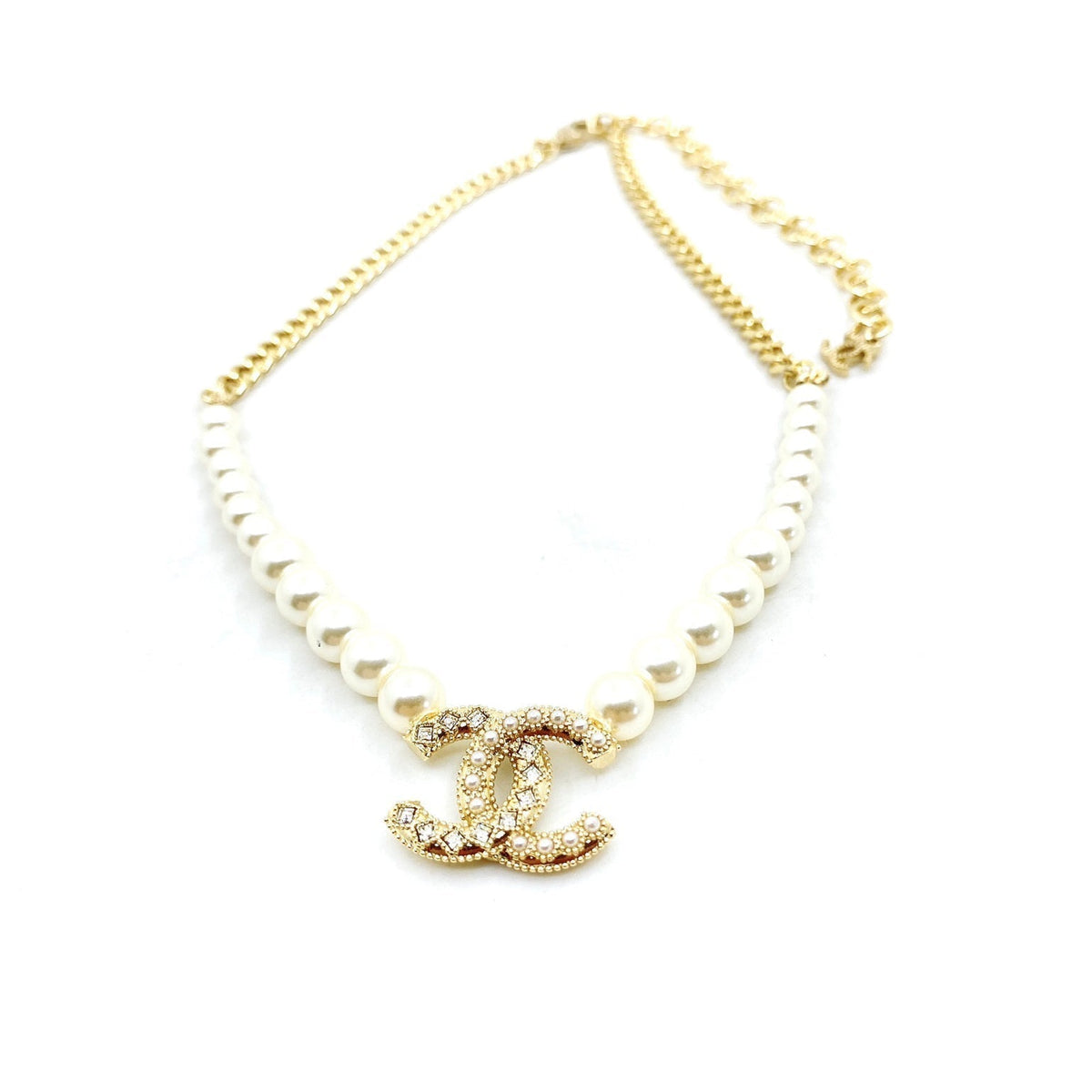 18K Chanel Pearls Choker Necklace