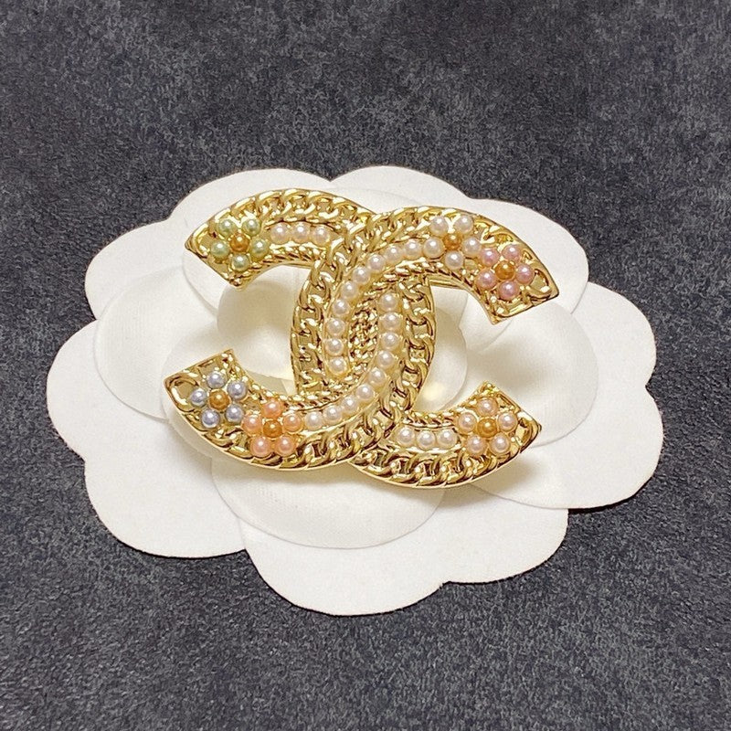18K Chanel Pearl Gold Brooch