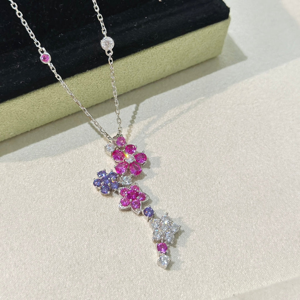18K Van Cleef & Arpels Folie Des Prés Pendant Necklace