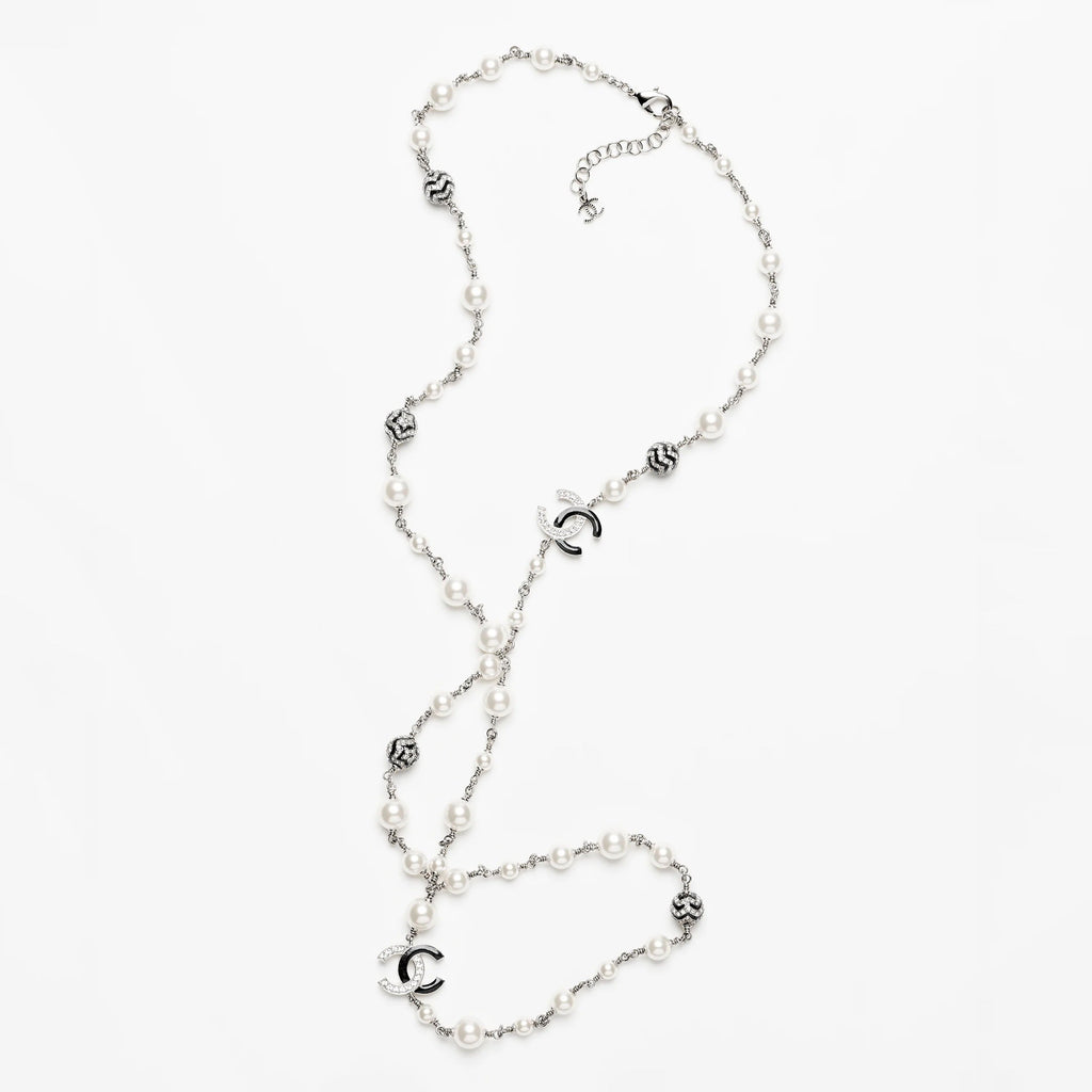 18K Chanel Star Pearls Long Necklace