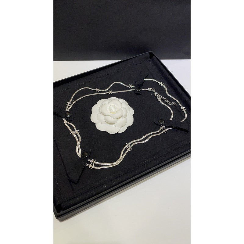 18K Chanel 24B Flowers Long Necklace