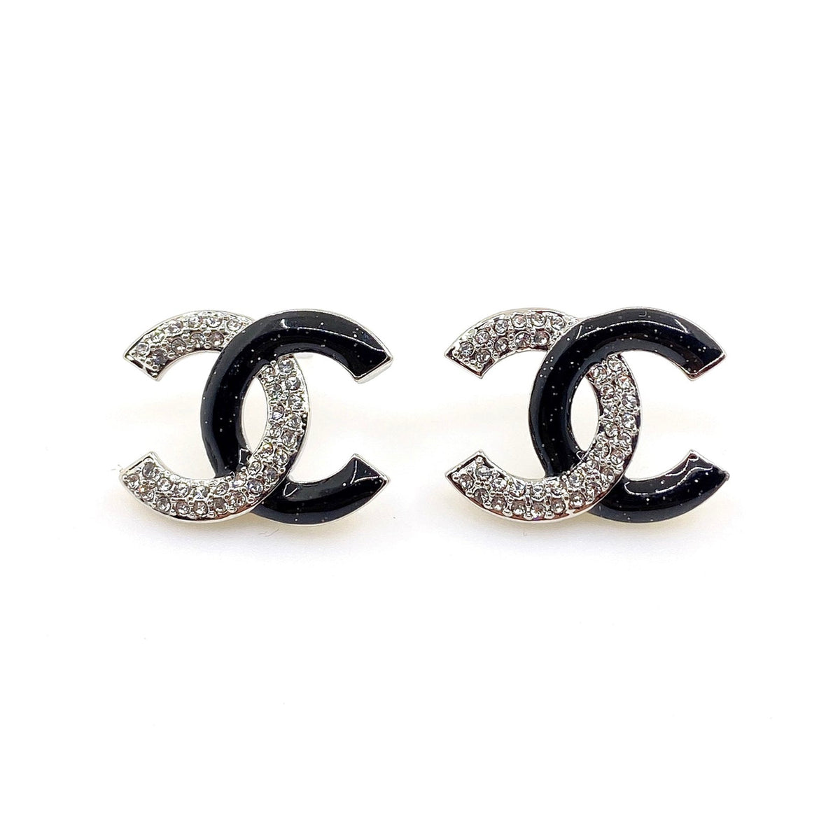18K Chanel Black Diamonds Earrings