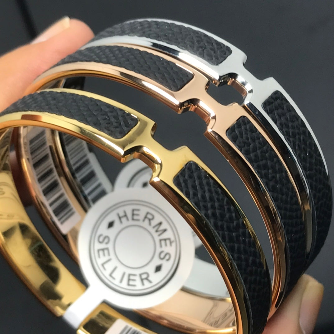 18K Olympe Black Hermès Bracelet