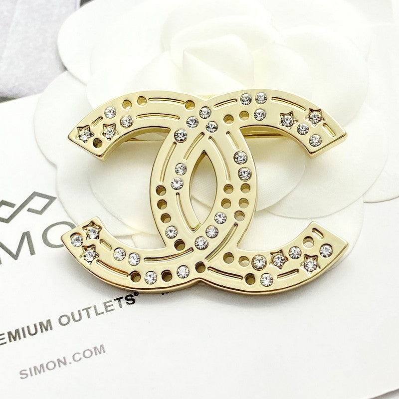 18K Chanel 24A Diamond Gold Brooch