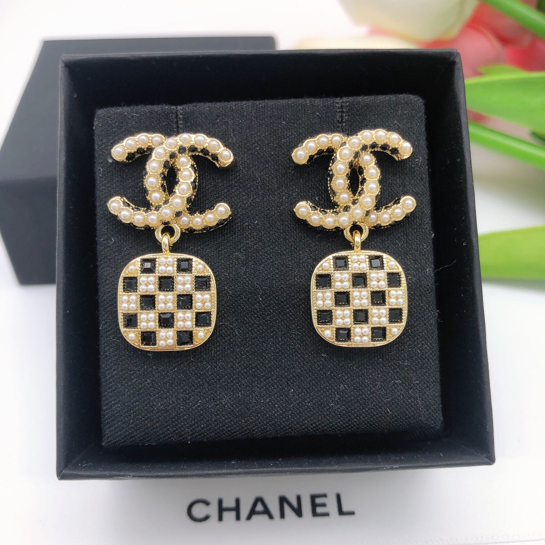 18K Chanel Chain Earrings