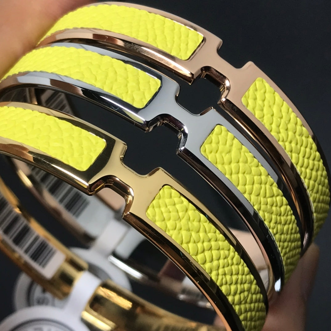 18K Olympe Yellow Hermès Bracelet