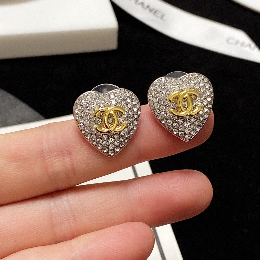 18K Chanel Heart Diamonds Earrings