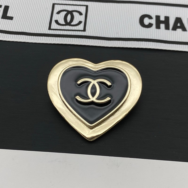 18K Chanel Black Heart Gold Brooch