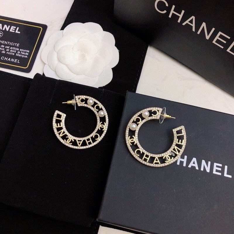 18K Chanel Circle Pearl Earrings
